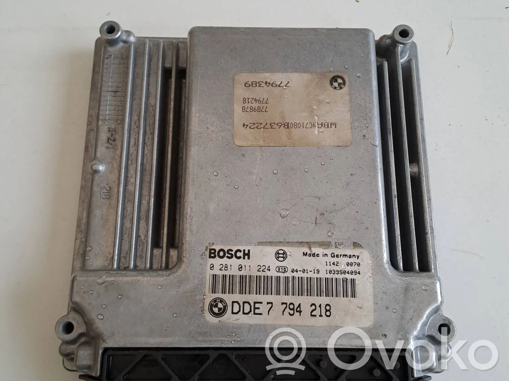 BMW 5 E60 E61 Variklio valdymo blokas 