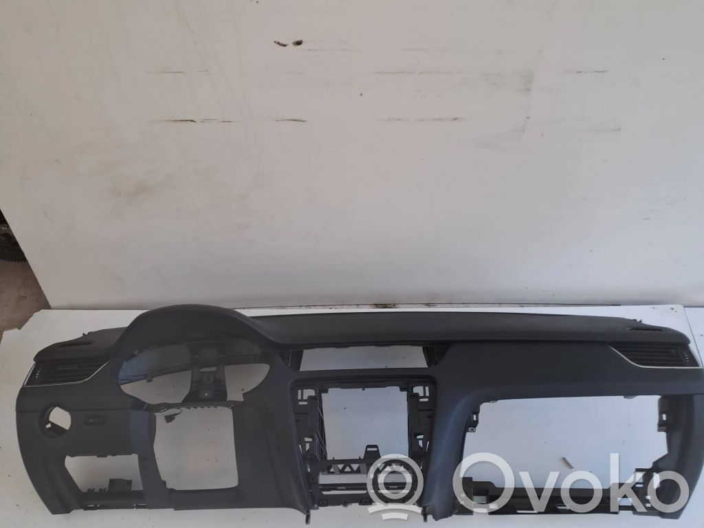 Skoda Octavia Mk3 (5E) Deska rozdzielcza 
