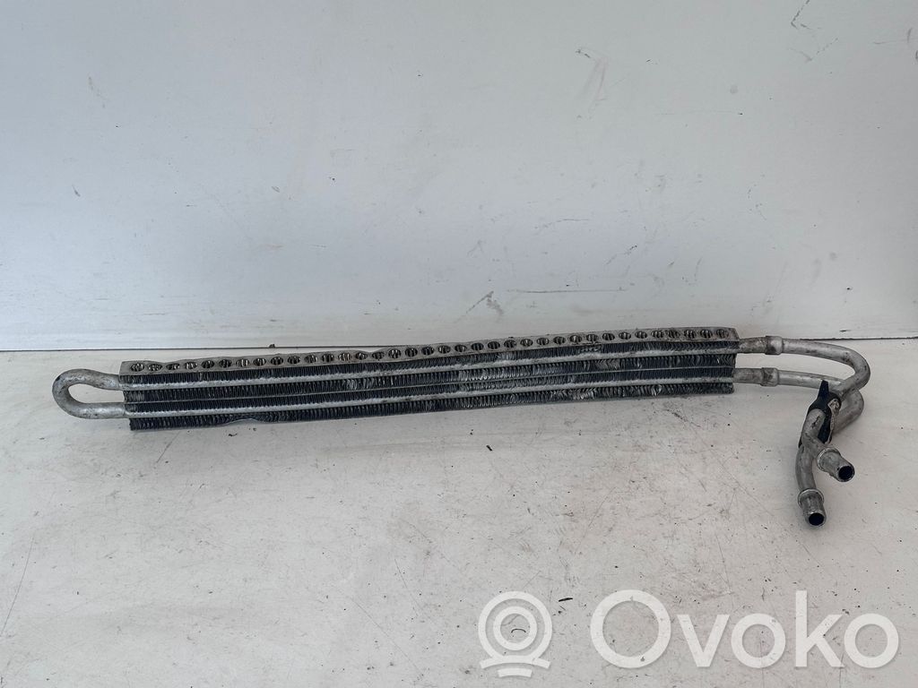 BMW 3 E92 E93 Vairo stiprintuvo radiatorius 