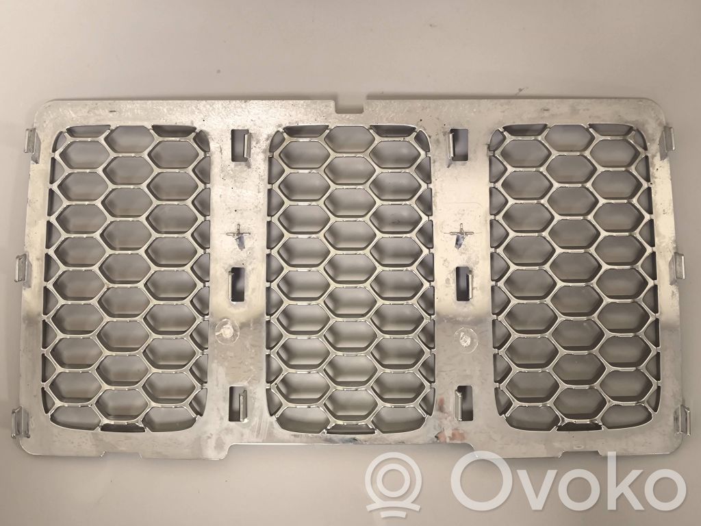 Jeep Grand Cherokee Maskownica / Grill / Atrapa górna chłodnicy 