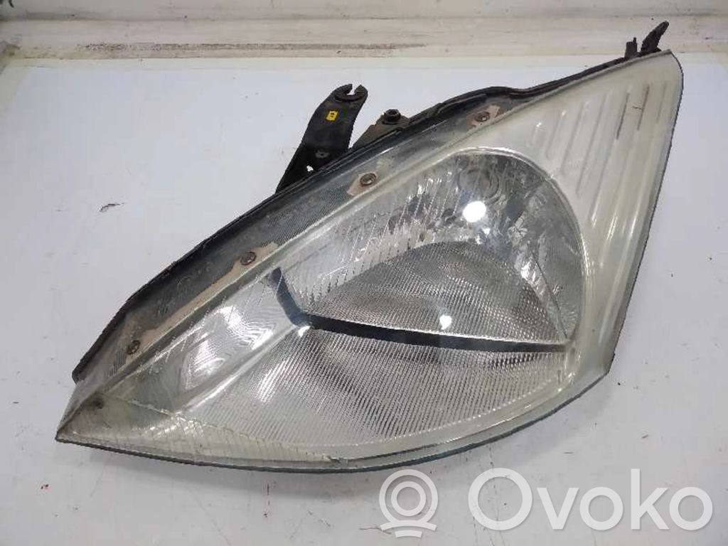Ford Focus Headlight/headlamp 