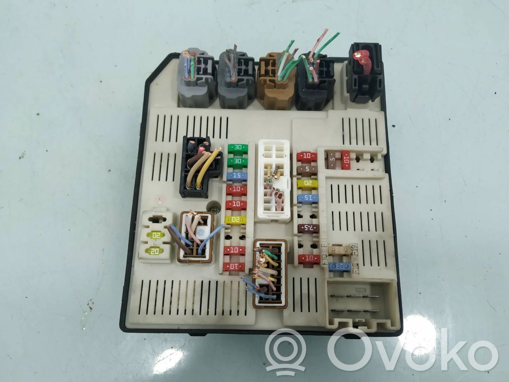 Renault Laguna III Fuse module 