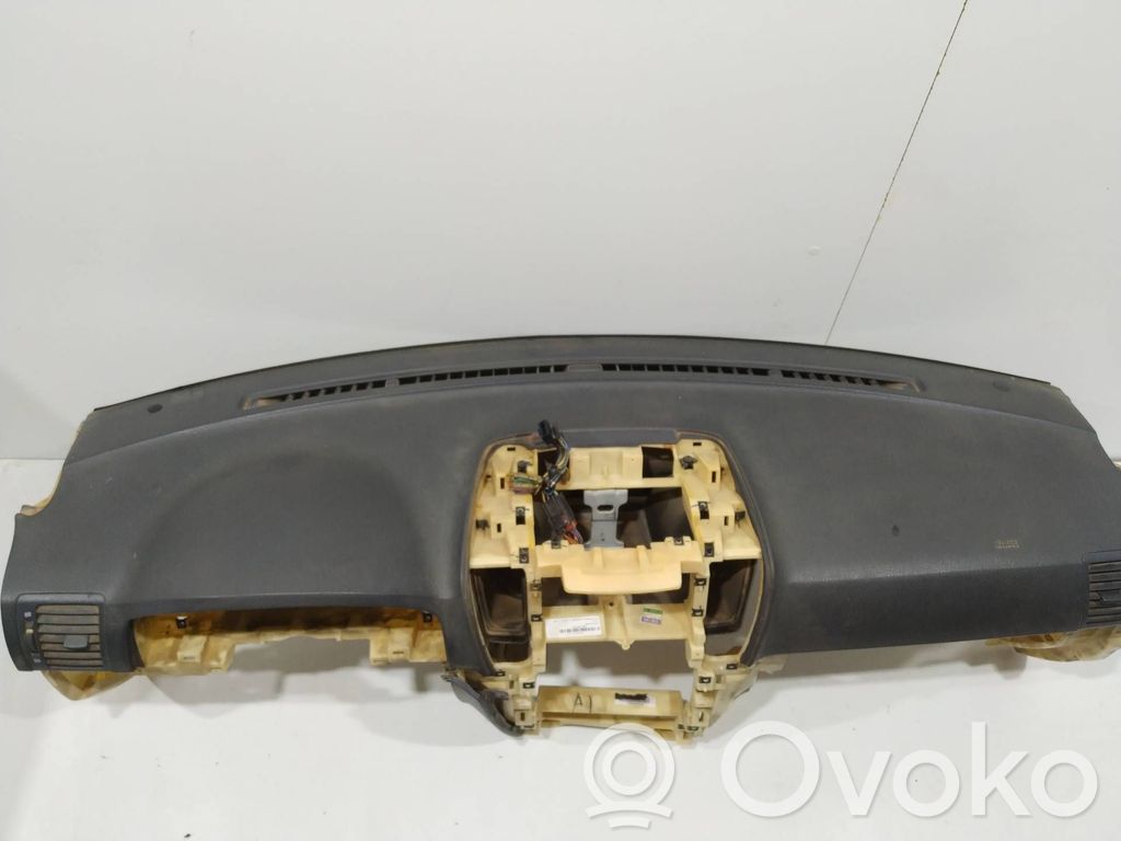 KIA Sorento Панель 