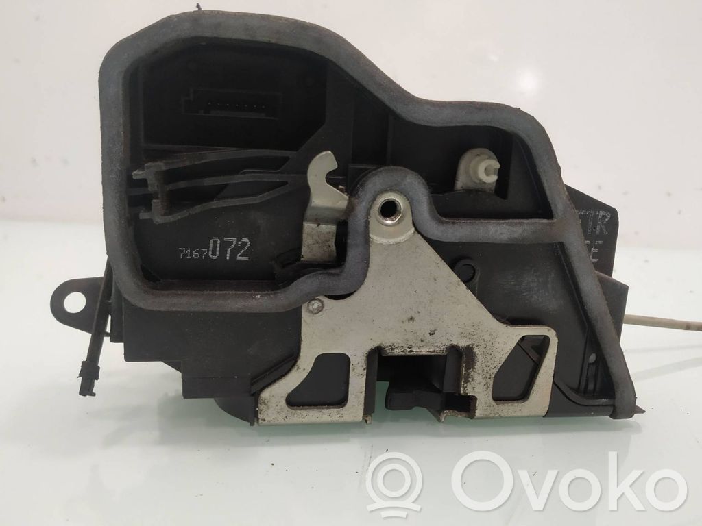 Cerradura de puerta delantera   7167072
