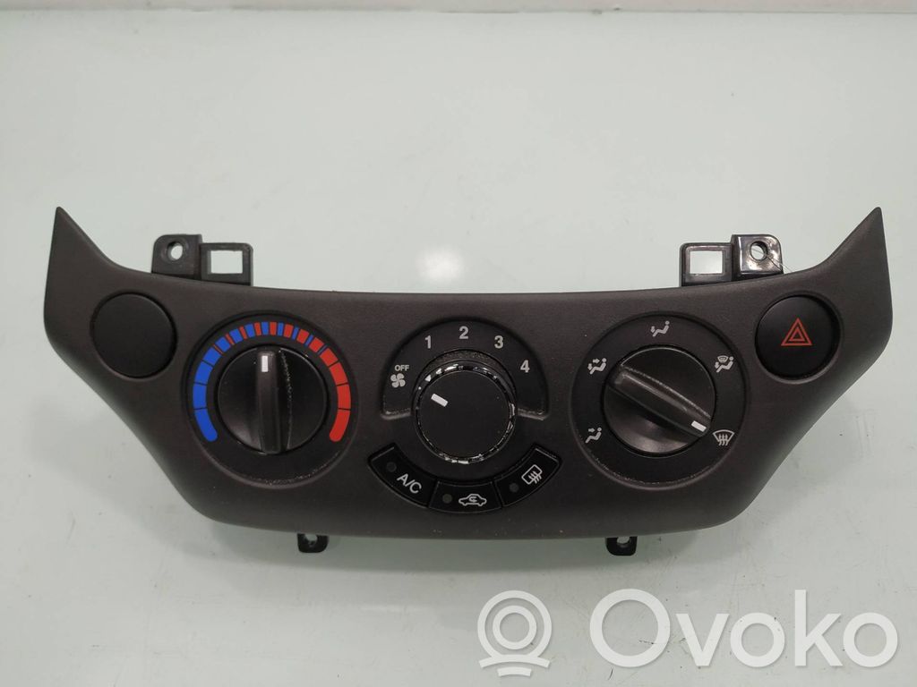 Climate control unit   8D28
