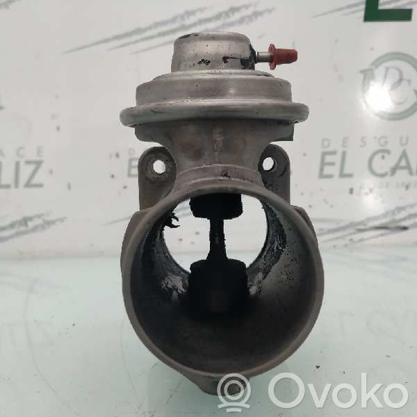 Opel Omega B1 EGR valve 
