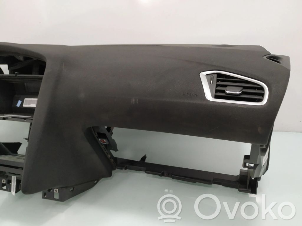 Citroen C4 I Dashboard 
