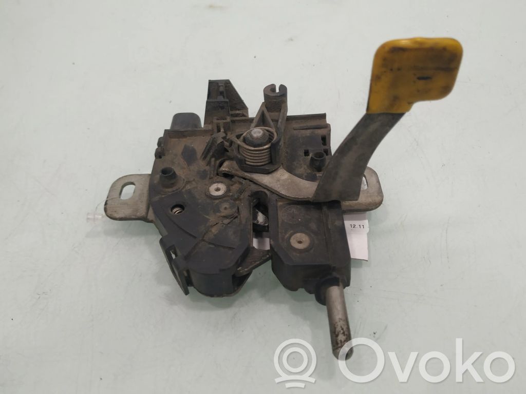 Ford Mondeo MK IV Tie down hook / loop 