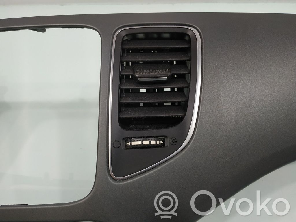 KIA Carens III Listwa wykończeniowa drzwi przesuwanych 