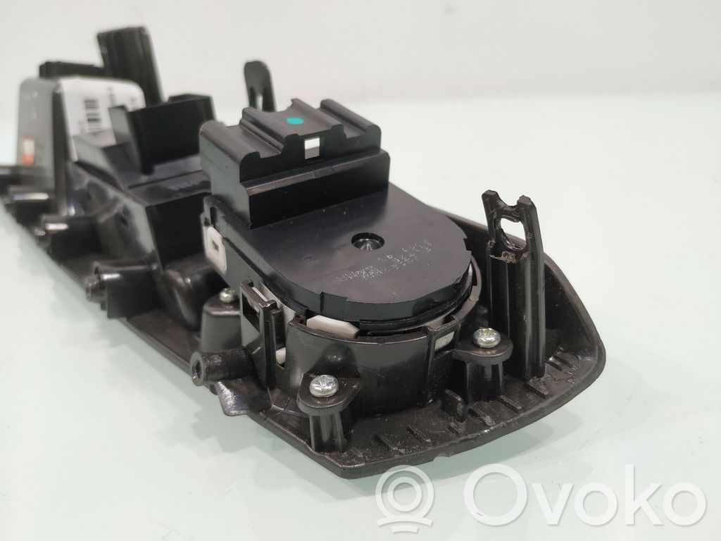 Chevrolet Cruze Electric window control switch 