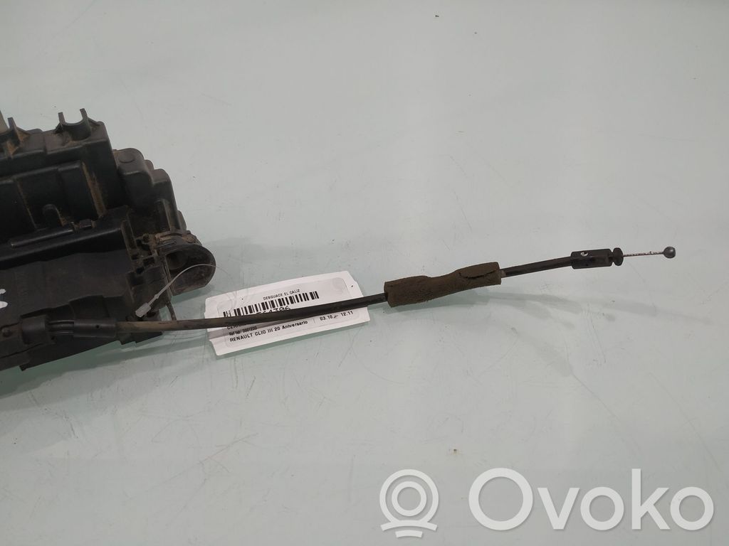 Renault Clio III Front door lock 