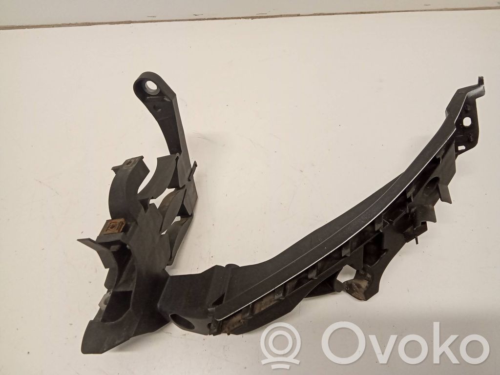 Audi A4 S4 B8 8K Halterung Scheinwerfer 
