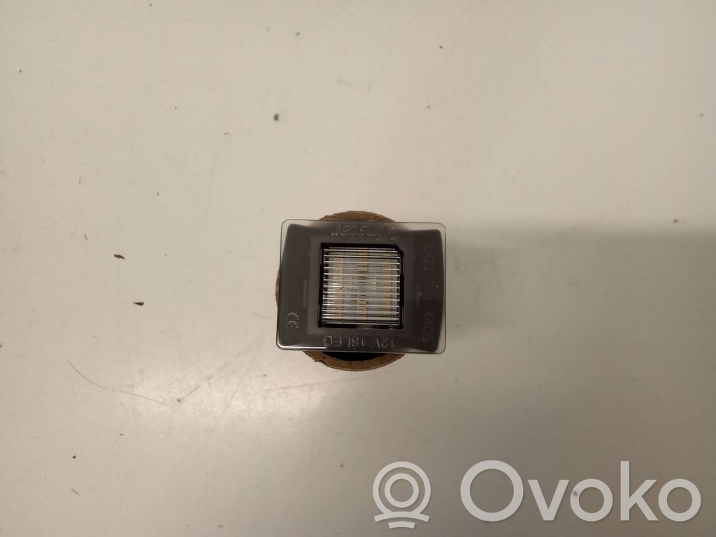 Mercedes-Benz C W205 Lampa oświetlenia tylnej tablicy rejestracyjnej 
