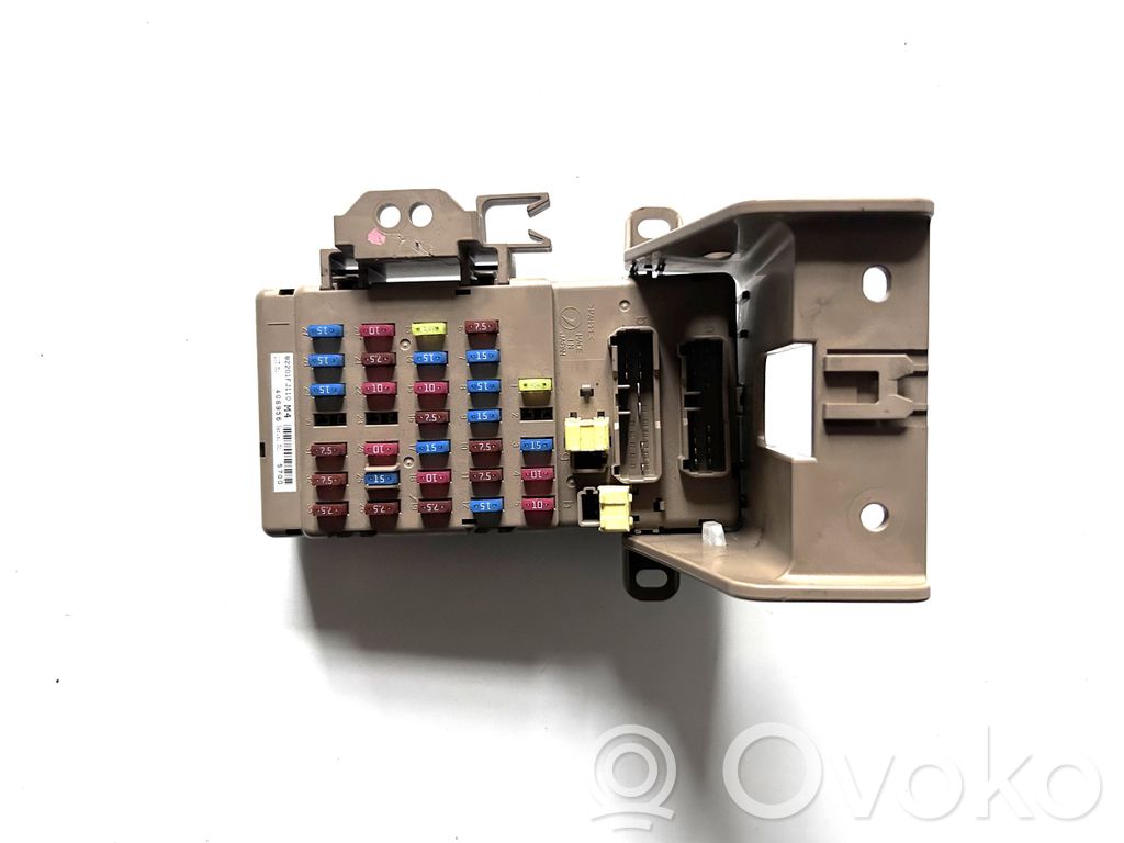 Módulo de fusible   82201FJ111,82201FJ110