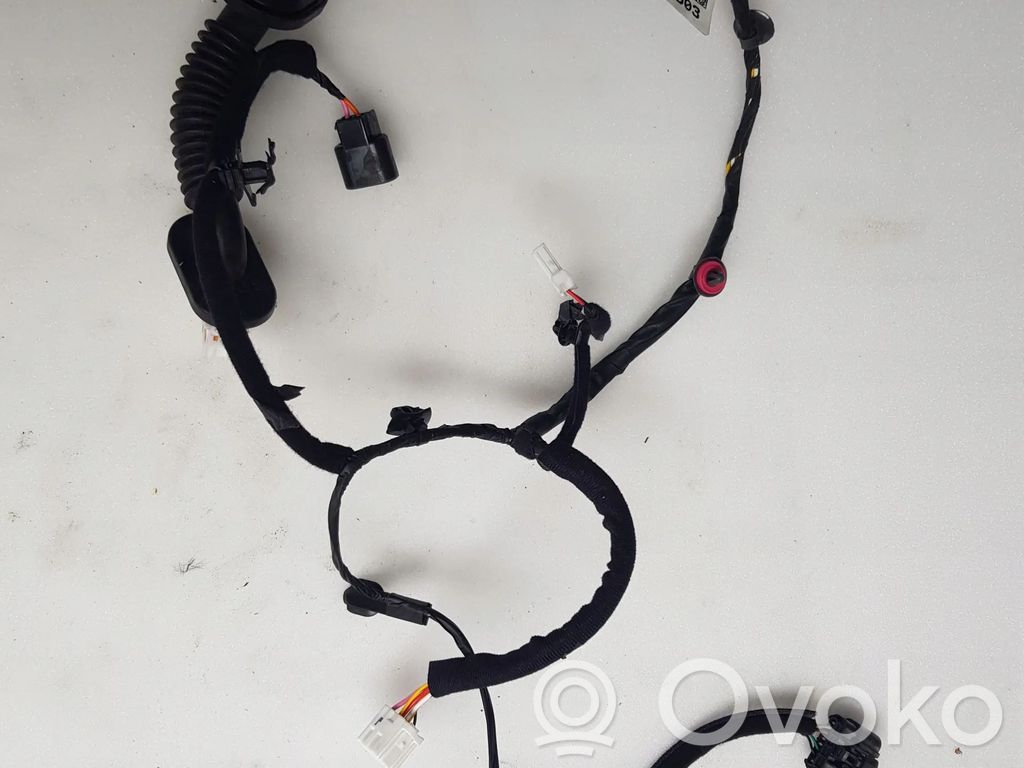 KIA Stonic Arnés/cableado de puerta delantera 