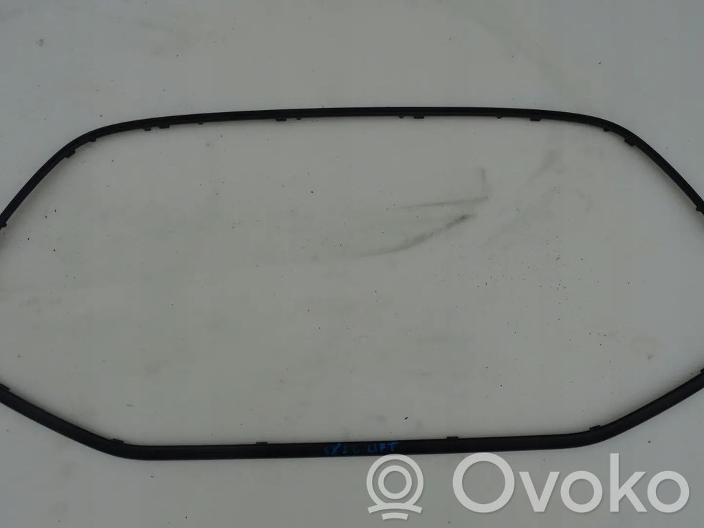 Hyundai ix20 Etupuskurin ylempi jäähdytinsäleikkö 