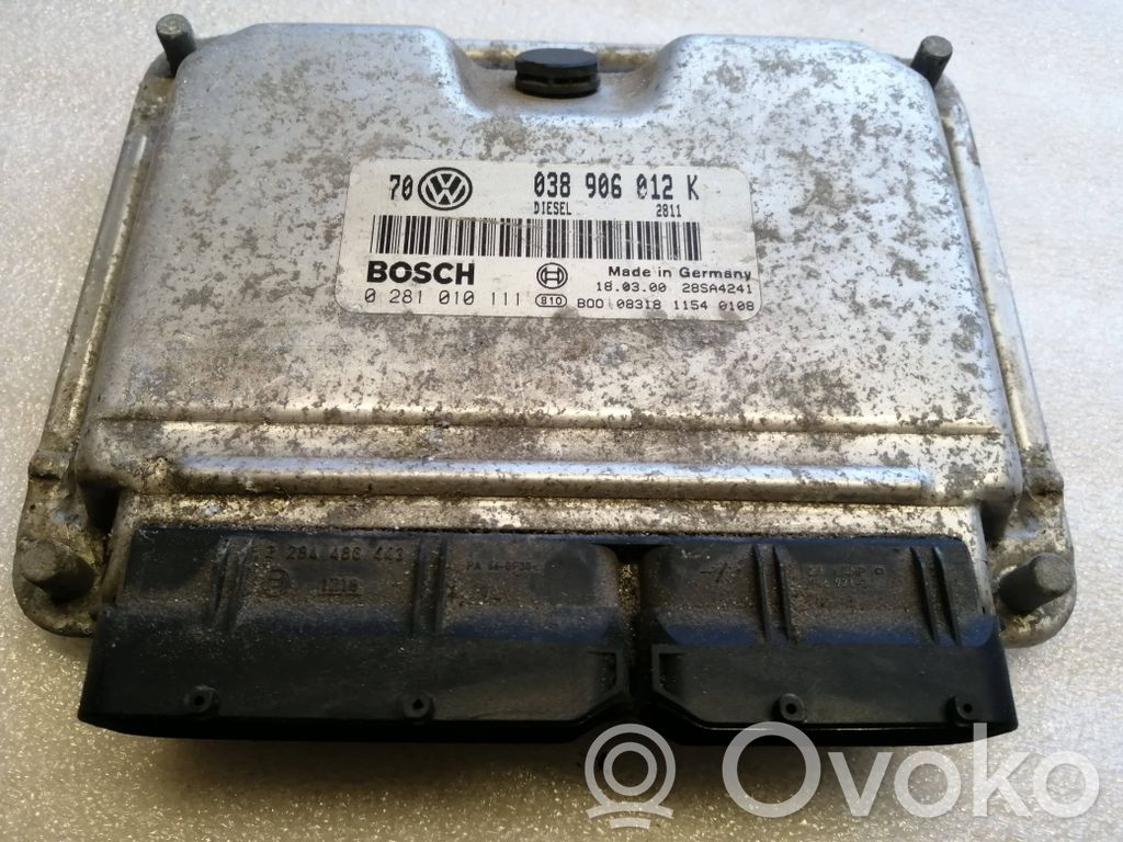 Volkswagen Golf IV Engine control unit/module 