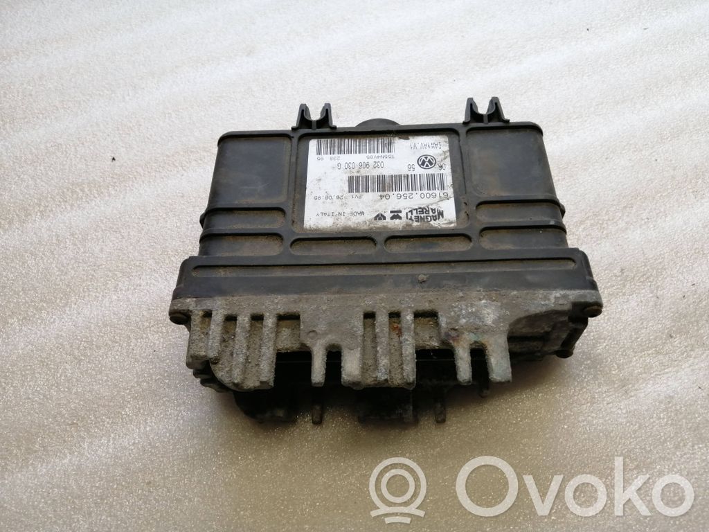Volkswagen Golf III Engine control unit/module 