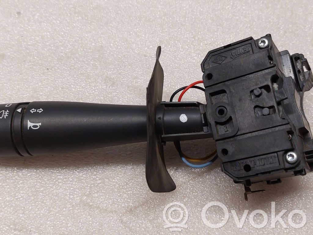 Dacia Sandero Wiper control stalk 
