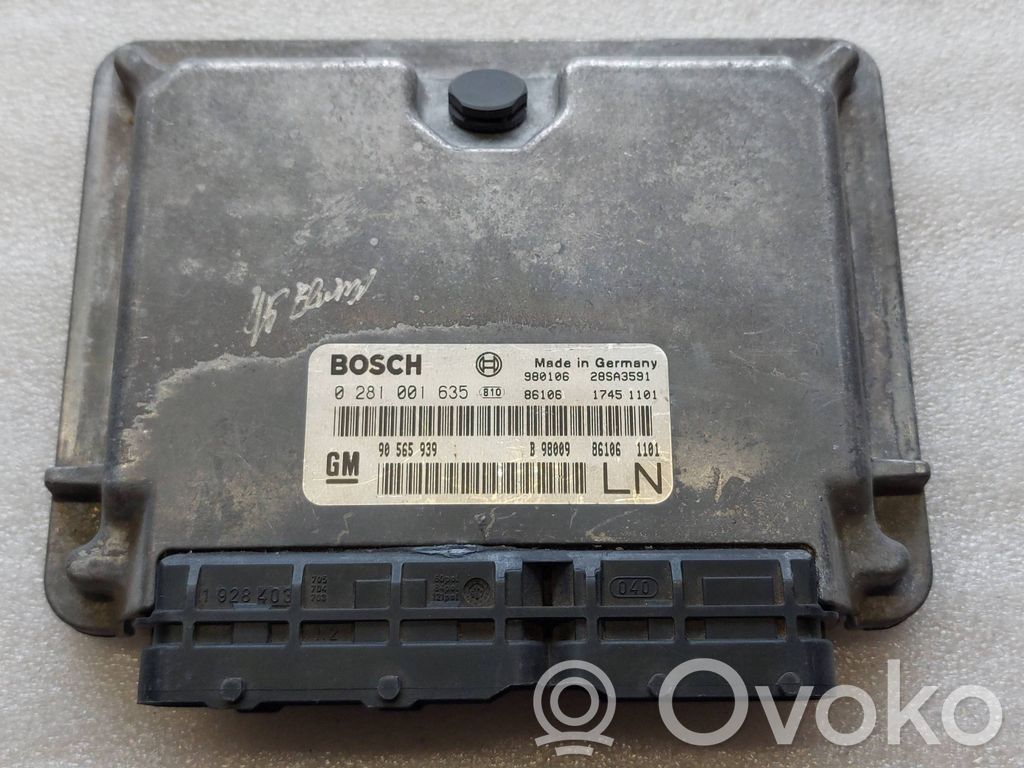 Opel Omega B2 Engine control unit/module 