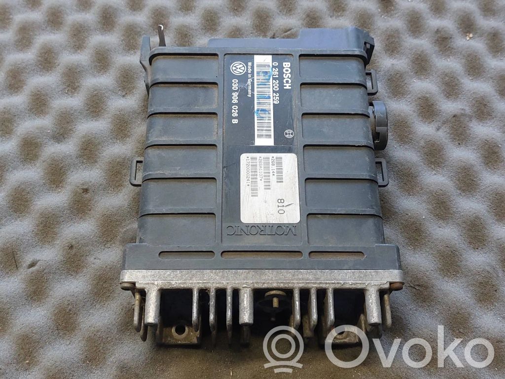Volkswagen Polo II 86C 2F Engine control unit/module 
