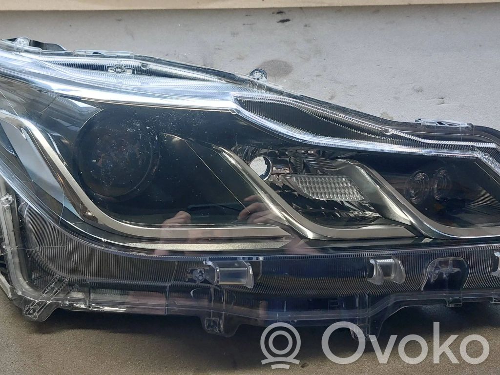 Toyota Corolla E210 E21 Priekinis žibintas 