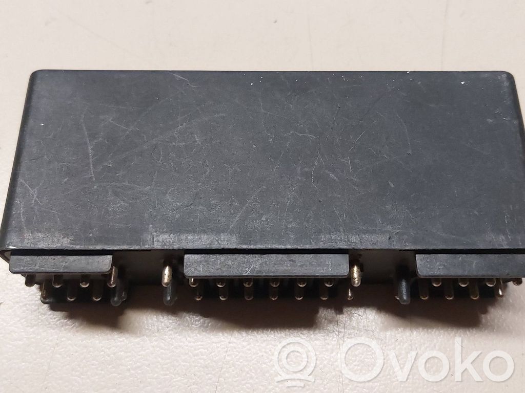 Mercedes-Benz E W124 Light module LCM 