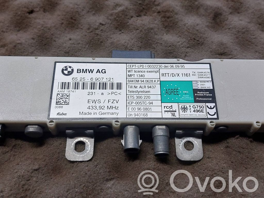 BMW 3 E46 Antenos stiprintuvas 