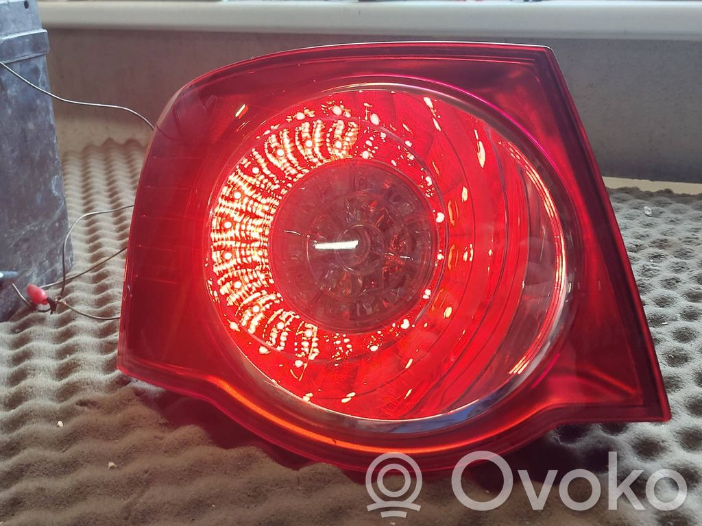 Volkswagen Jetta V Lampa tylna 