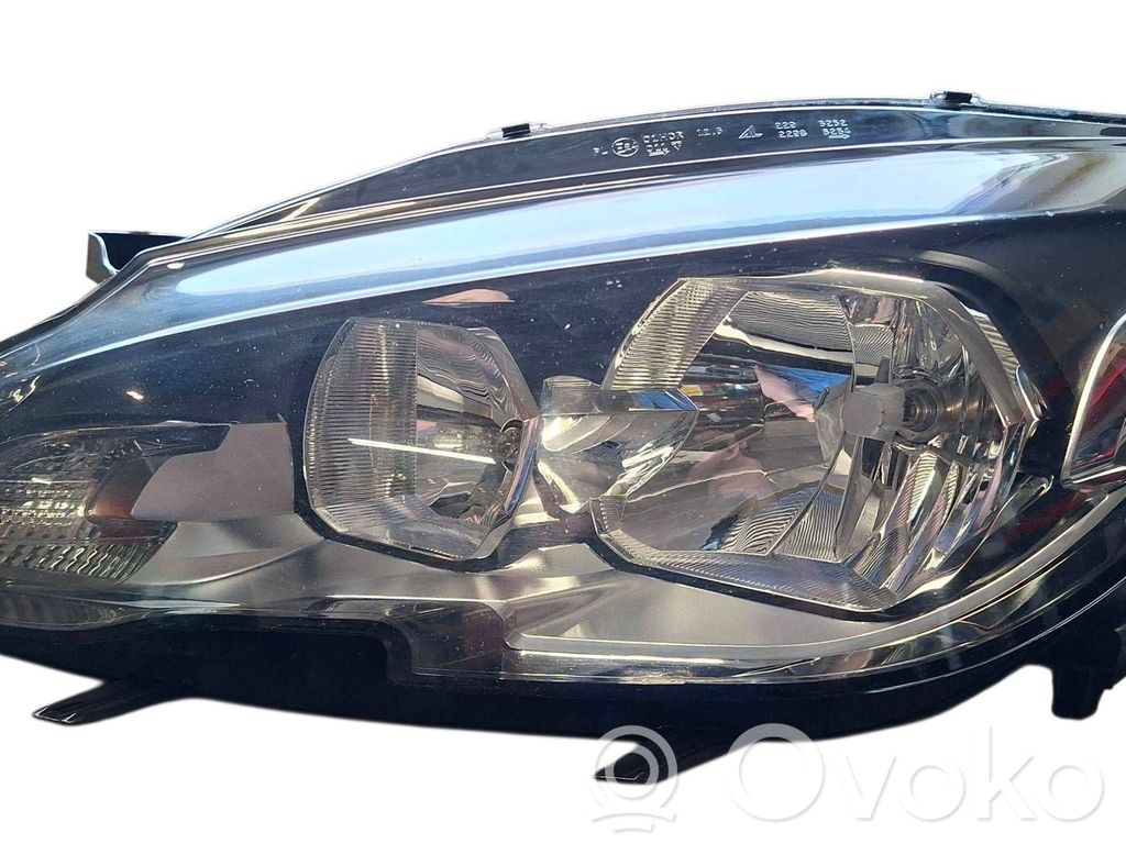 Peugeot 308 Headlight/headlamp 