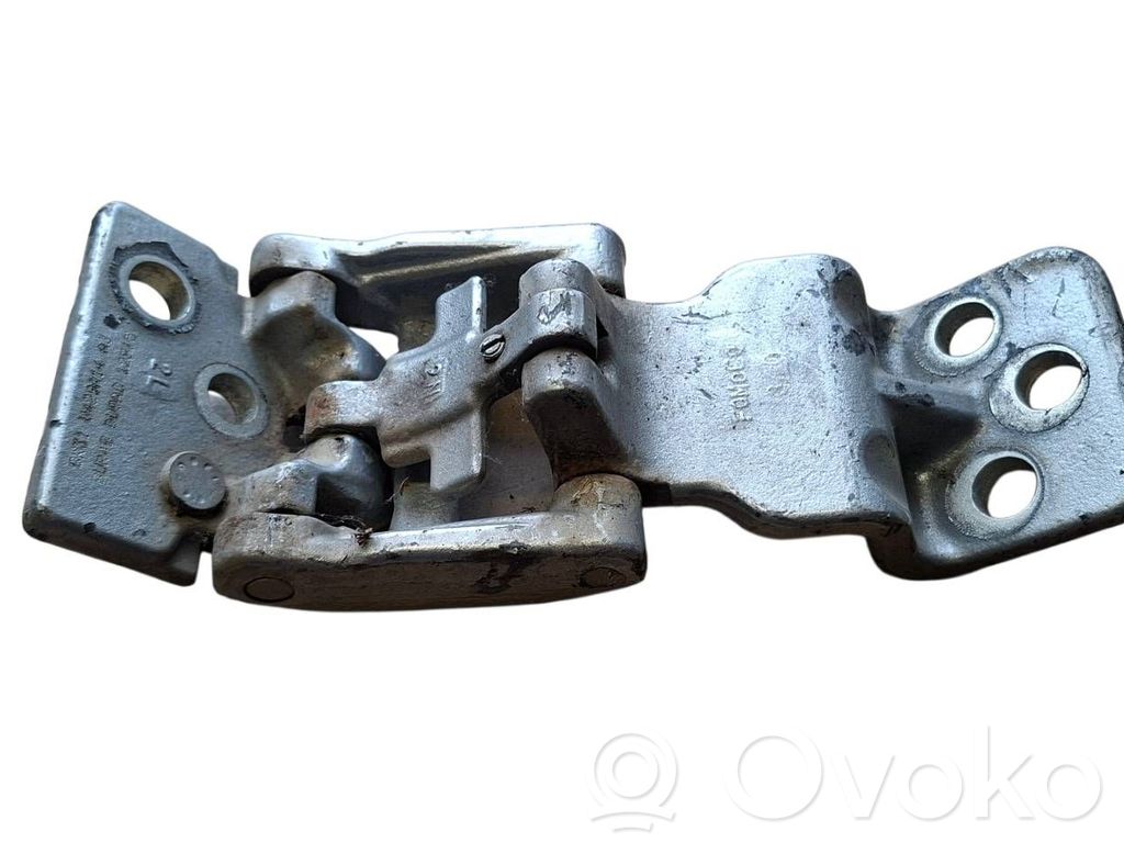 Ford Transit Loading door lower hinge 