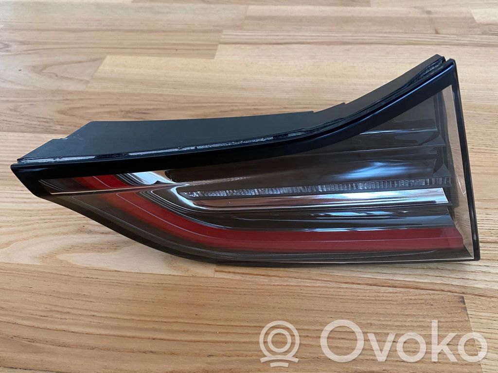 Tesla Model 3 Tailgate rear/tail lights 