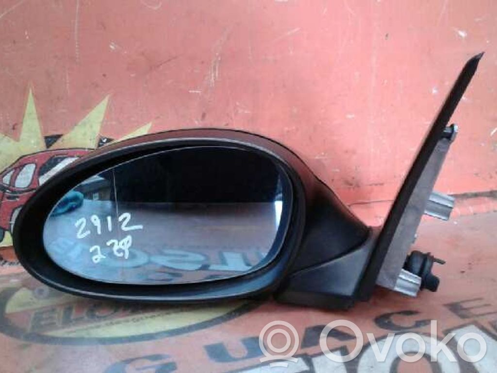 Front door electric wing mirror