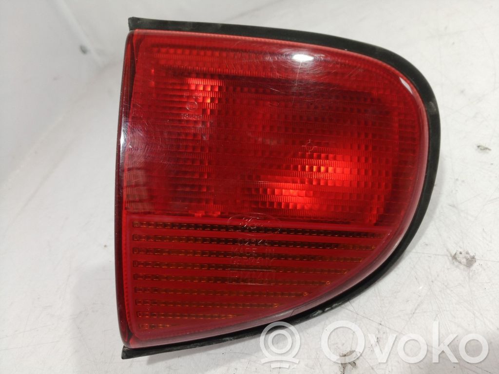 Headlight/headlamp bulb