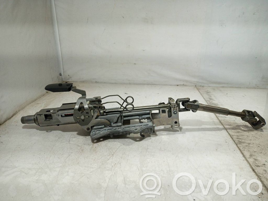 Audi A3 S3 8P Steering wheel axle 