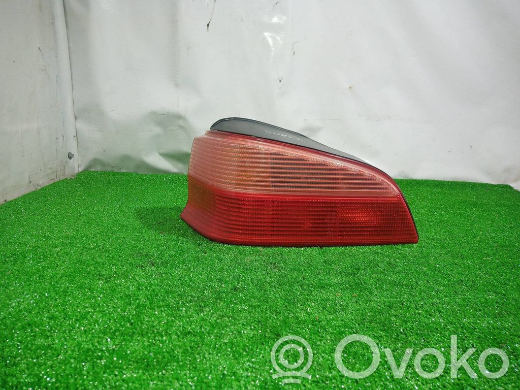 Peugeot 106 Galinis žibintas kėbule 
