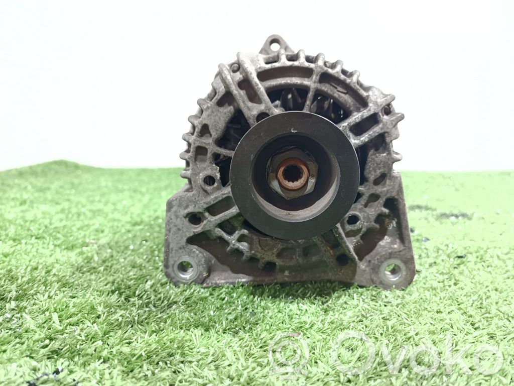 Renault Clio III Ģenerators 