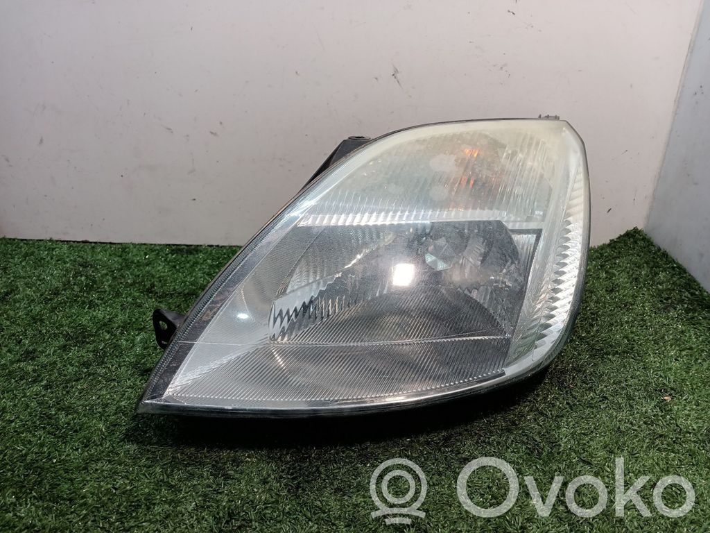 Ford Fiesta Headlight/headlamp 