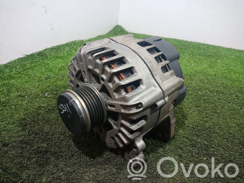 Volkswagen Touareg II Ģenerators 