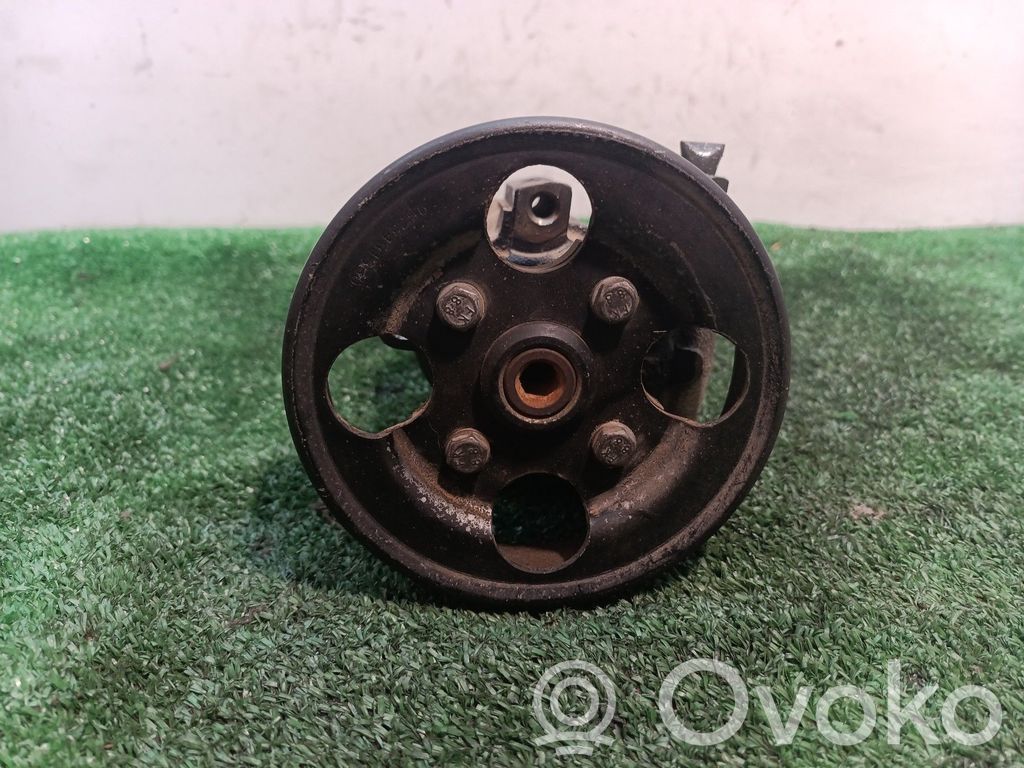 Peugeot 206+ Ohjaustehostimen pumppu 