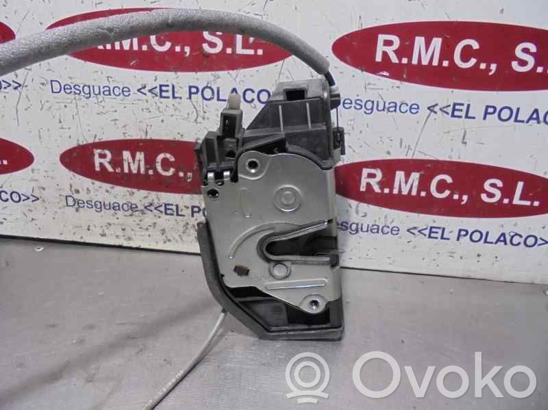 Priekšpusē slēdzene   7167068,ELECTRICA5PUERTAS