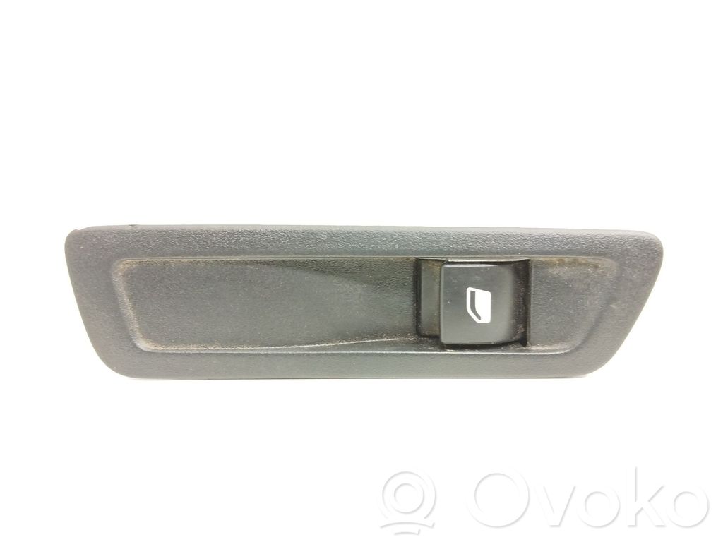 Electric window control switch   9674558977