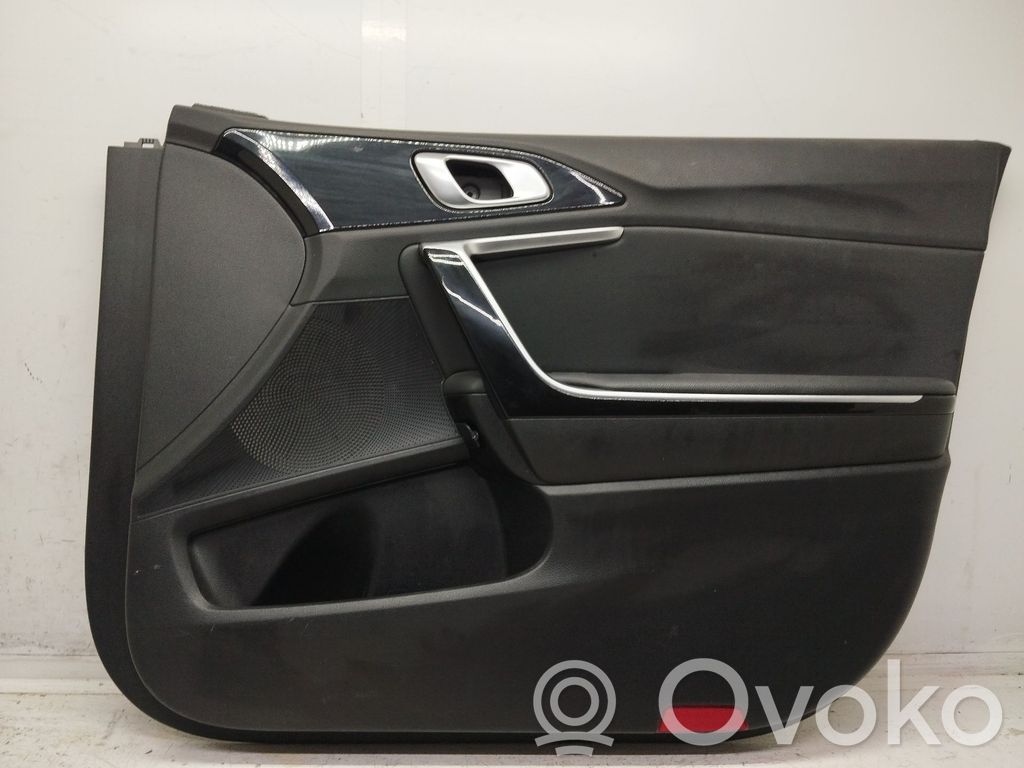 KIA Xceed Etuoven verhoilu 