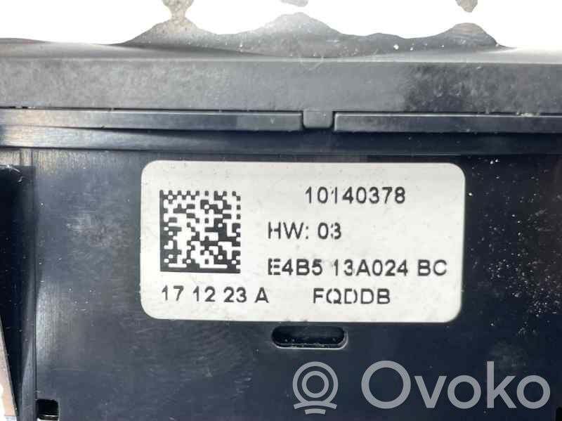 Lukturu slēdzis   E4B513A024BC,E4B513A024BD