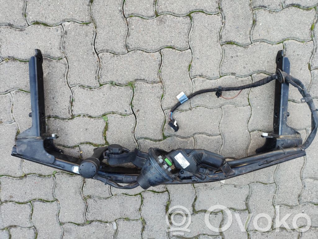 Hak holowniczy / Komplet   8W0959245,0666240,333816633021