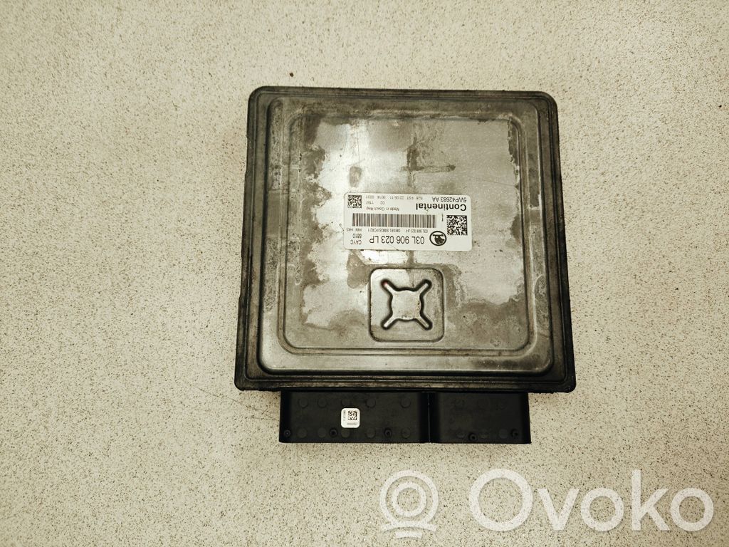 Skoda Octavia Mk2 (1Z) Engine control unit/module 