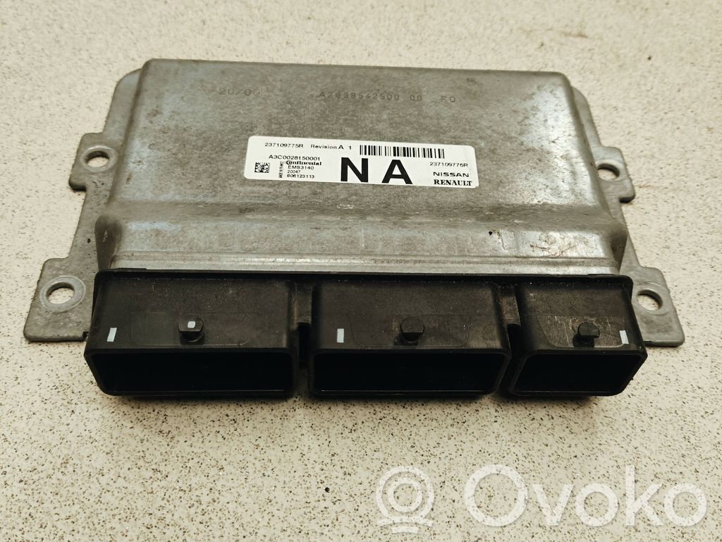 Dacia Sandero Engine control unit/module 