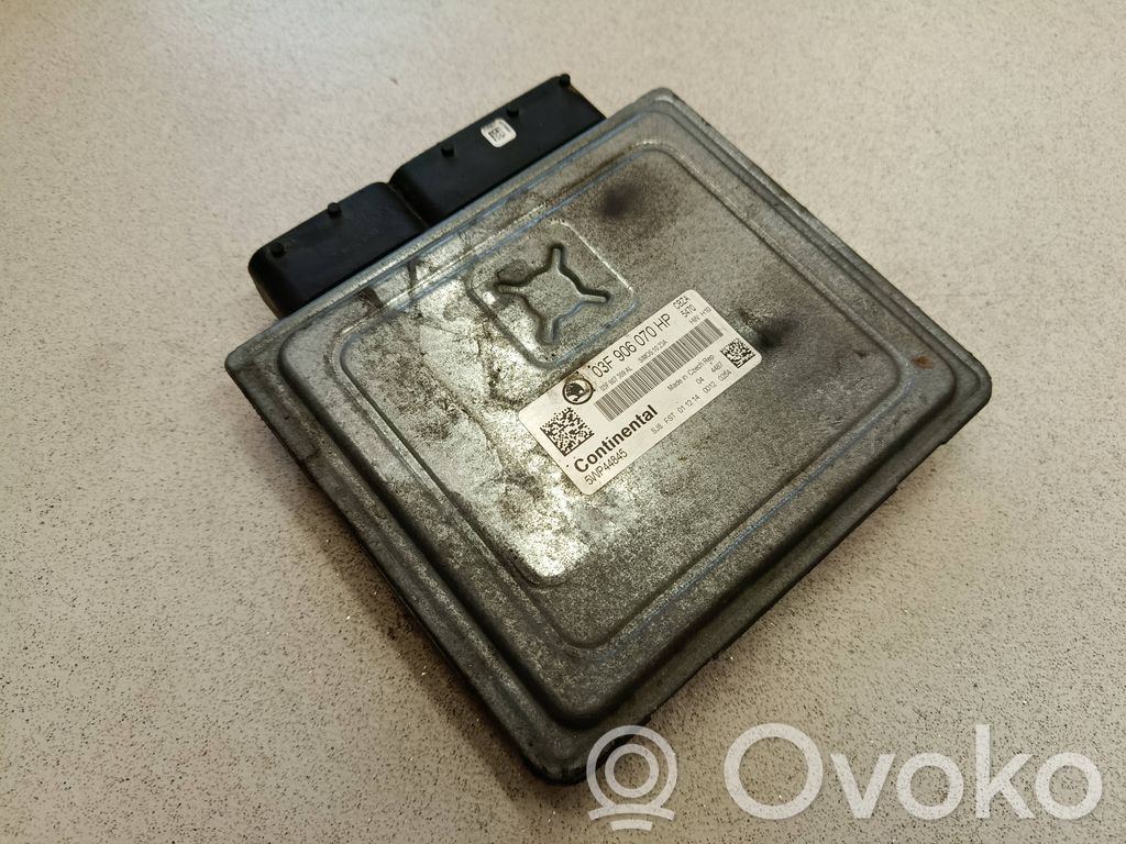 Skoda Fabia Mk2 (5J) Engine control unit/module 