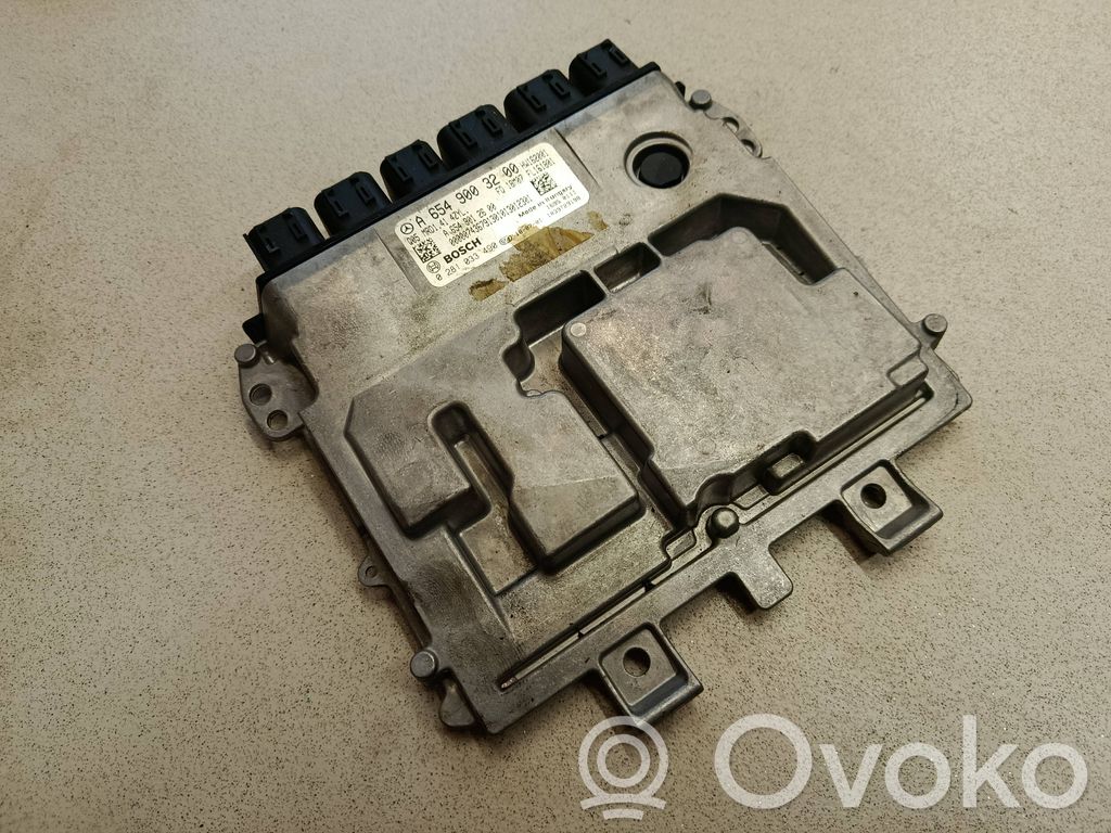 Mercedes-Benz E W213 Engine control unit/module 