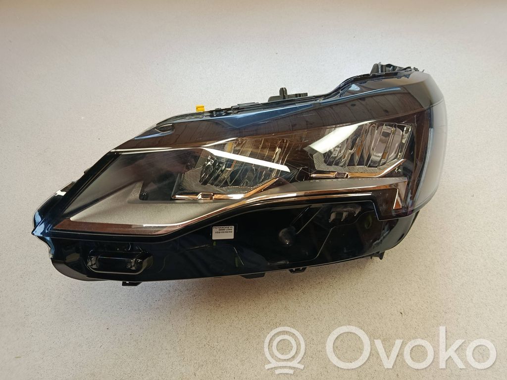Peugeot 5008 II Lampa przednia 